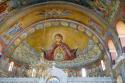 Maica Domnului pe bolta bisericii