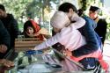închinare la racla Sfintei Cuvioase Parascheva