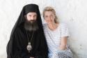 Yelena Popovic, regizoarea filmului despre viața Sfântului Nectarie: „Un creștin ortodox poate oferi mult oriunde s-ar afla”