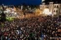 Mii de suflete, în rugăciune, pe cale cu sfinții. Sfânta Parascheva și Sfântul Paisie au binecuvântat Capitala Moldovei