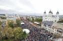 Mii de pelerini și-au unit drumurile și inimile la Iași: Peste ... de persoane, în rugăciune la hramul Sfintei Parascheva