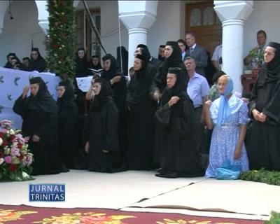 Resfinţirea bisericii catedrale a Mănăstirii Agapia Resfinţirea bisericii catedrale a Mănăstirii Agapia