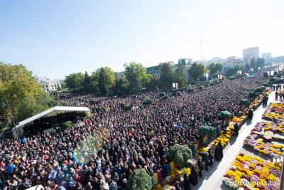 Reportaj - manifestările prilejuite de hramul Sfintei Cuvioase Parascheva, 2015