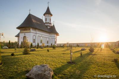 (Video) Mănăstirea Zosin – o nouă poartă spre Împărăția lui Dumnezeu