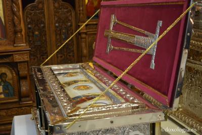 Foto: Tudorel Rusu (Video) „Moaștele sunt trupurile acelor oameni care au fost puse în pământ cu Cerul în ei” - PS Macarie