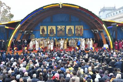 (Video) Patru conducători de Biserici Autocefale și 46 de ierarhi la hramul Catedralei Patriarhale