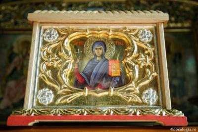 (Audio) Cuvântare de laudă a Sfântului Ioan Gură de Aur la Sfânta Muceniță și Întocmai cu Apostolii Tecla