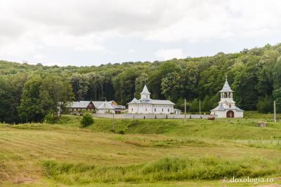 (Foto) Mănăstirea Lipova – fost metoc al Mănăstirilor Secu şi Neamţ 