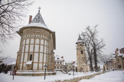(Foto) Biserica „Sfântul Ioan Domnesc” – ctitoria ştefaniană din Piatra Neamţ