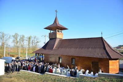 (Video) Sfințirea Bisericii „Sfântul Teodosie de la Brazi” din Parohia Lețcani III (Video) Sfințirea Bisericii „Sfântul Teodosie de la Brazi” din Parohia Lețcani III