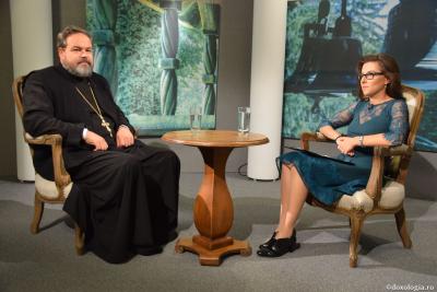 Foto: Cătălin Acasandrei Sfântul Ierarh Spiridon și Sfântul Ierarh Dosoftei - Pr. Marian Timofte - Pridvoarele credinței