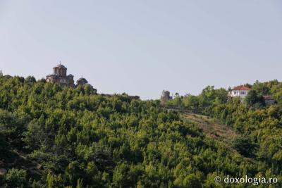 Paşi de pelerin la Mănăstirea „Sfinții Rafael, Nicolae și Irina” – Griva, Grecia Mănăstirea „Sfinții Rafael, Nicolae și Irina” – Griva, Grecia