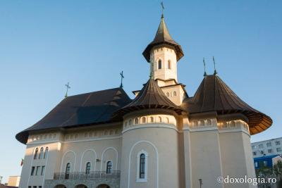 (Foto) Sfințirea Bisericii „Sfântul Toma” din Iași