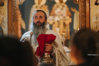 Foto: Pr. Benedict Both (Video) Au mai existat momente în istorie în care credincioșii să fie opriți de la Sfânta Împărtășanie?
