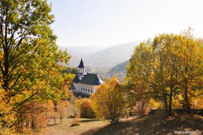 (Audio) „Avem o Românie a sfinților, România sfinților din ceruri” ‒ Pr. Vasile Păvăleanu