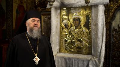 (Video) Icoana Maicii Domnului cu trei mâini de la Mănăstirea Neamţ