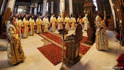 Foto: Monah Ghelasie (Foto) Sărbătoarea Nașterii Domnului la Mănăstirea Sihăstria – decembrie 2021