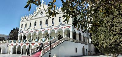 (Foto) În așteptarea Bunei Vestiri – Biserica „Panaghia Evanghelistria” din Tinos 2022