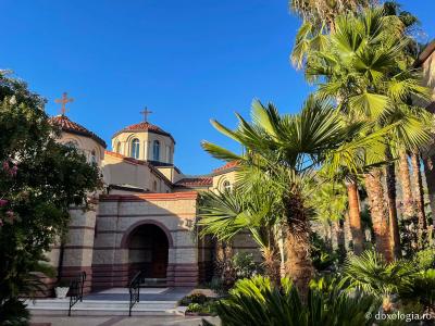 Mănăstirea Izvorul Tămăduirii din Dunlap, California