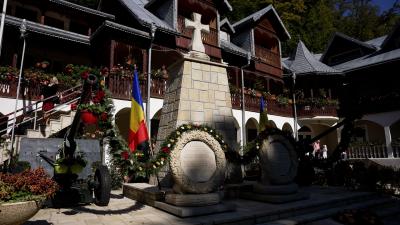 (Video) Slujire arhierească la Mănăstirea „Înălțarea Sfintei Cruci” - Brusturi