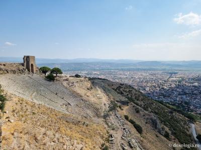 (Foto) Ruinele vechii cetăți Pergam – una din cele șapte Biserici ale Apocalipsei