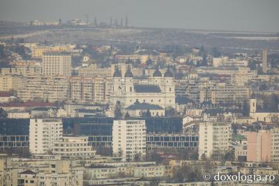 (Foto) Vederi inedite cu bisericile Iașului, la mijloc de februarie