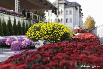(Foto) Veșmânt de flori pentru sărbătoarea Sfintei Parascheva