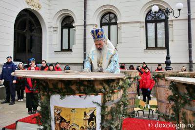 Înaltpreasfințitul Părinte Teofan, Mitropolitul Moldovei și Bucovinei / Foto: Flavius Popa Înaltpreasfințitul Părinte Teofan, Mitropolitul Moldovei și Bucovinei, de Bobotează