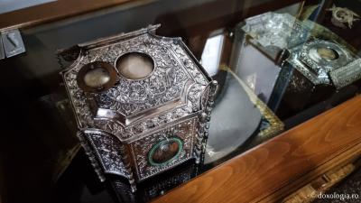 Cinstitul cap al Sfântului Mucenic Rafail din Lesvos