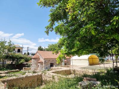 Biserica paleocreștină din Chios unde au fost înmormântați Sfântul Mucenic Isidor și Sfânta Muceniță Miropi / Foto: Magda Buftea Biserica paleocreștină din Chios unde au fost înmormântați Sfântul Mucenic Isidor și Sfânta Muceniță Miropi