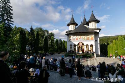 Priveghere în cinstea Sfintei Teodora de la Sihla la Mănăstirea Sihăstria