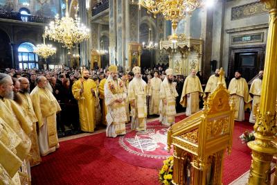 Bucuria tinerilor la hramul Catedralei Mitropolitane: „Să aleg să fiu sincer cu mine, cu alții și cu Dumnezeu”