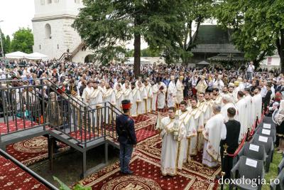 Liturghie arhierească la hramul Sfântului Ioan cel Nou