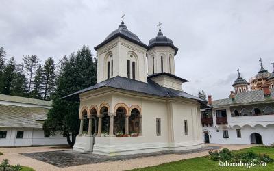 Biserica „Adormirea Maicii Domnului” a Mănăstirii Sinaia