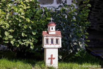 Zile de bucurie la Mănăstirea Sihăstria – chipuri în rugăciune la Sărbătoarea Schimbării la Față