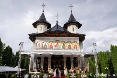 Priveghere în cinstea Sfintei Cuvioase Teodora la Mănăstirea Sihăstria