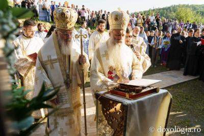 Un nou locaș de rugăciune la Schitul Pocrov, sfințit de doi ierarhi