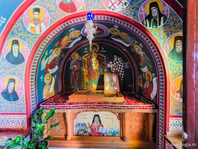 Închinare la moaștele Sfântului Amfilohie Makris din Patmos