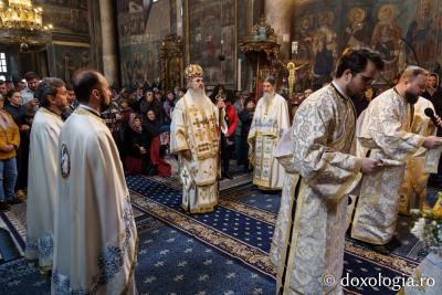 (Video) Rugăciune și binecuvântare la hramul Mănăstirii Frumoasa din Iași