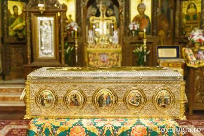 Moaștele Sfântului Cuvios Mucenic Visarion de la Lainici