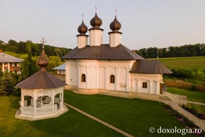 Biserica „Nașterea Maicii Domnului” (Mănăstirea Vorona)