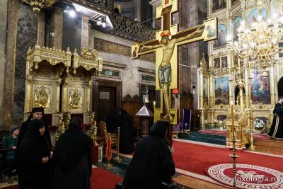 (Video) Denia celor 12 Evanghelii, la Catedrala din Iași