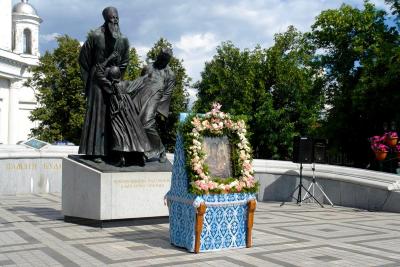 Procesiune cu Icoana Maicii Domnului din Șuia-Smolensk Procesiune cu Icoana Maicii Domnului din Șuia-Smolensk