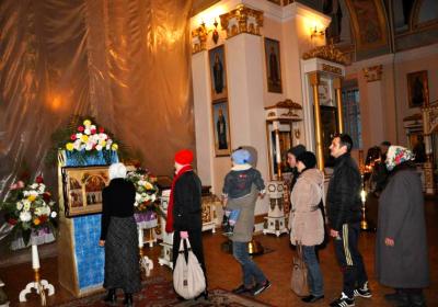 Procesiune cu icoana Maicii Domnului „Mângâierea celor necăjiți și întristați”