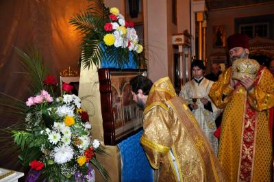 Procesiune cu icoana Maicii Domnului „Mângâierea celor necăjiți și întristați”