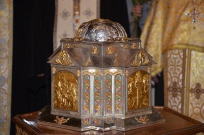 Racla cu capul Sfântului Cuvios Simeon Stâlpnicul cel din Muntele Minunat Racla cu capul Sfântului Cuvios Simeon Stâlpnicul cel din Muntele Minunat