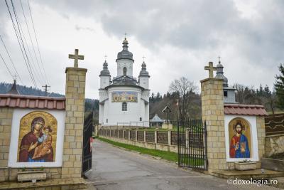 Schitul Vovidenia din Neamț