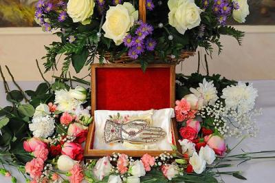 Mâna Sfintei Teofana, împărăteasa