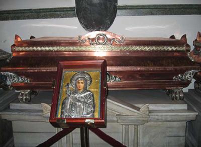 Racla cu moaștele Sfintei Teofana, împărăteasa