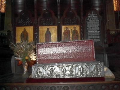 Racla cu sfinte moaște de la Catedrala Mitropolitană din Craiova